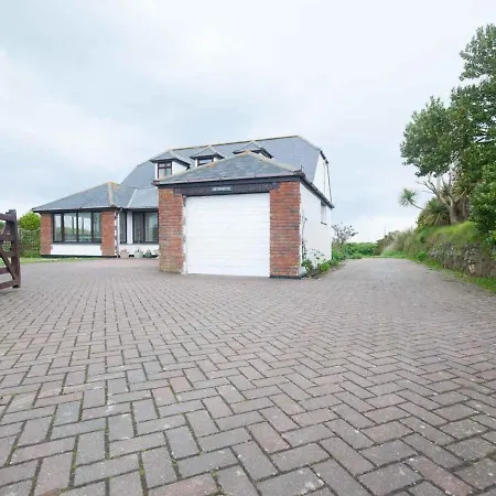 Chynoweth Holiday home Crantock